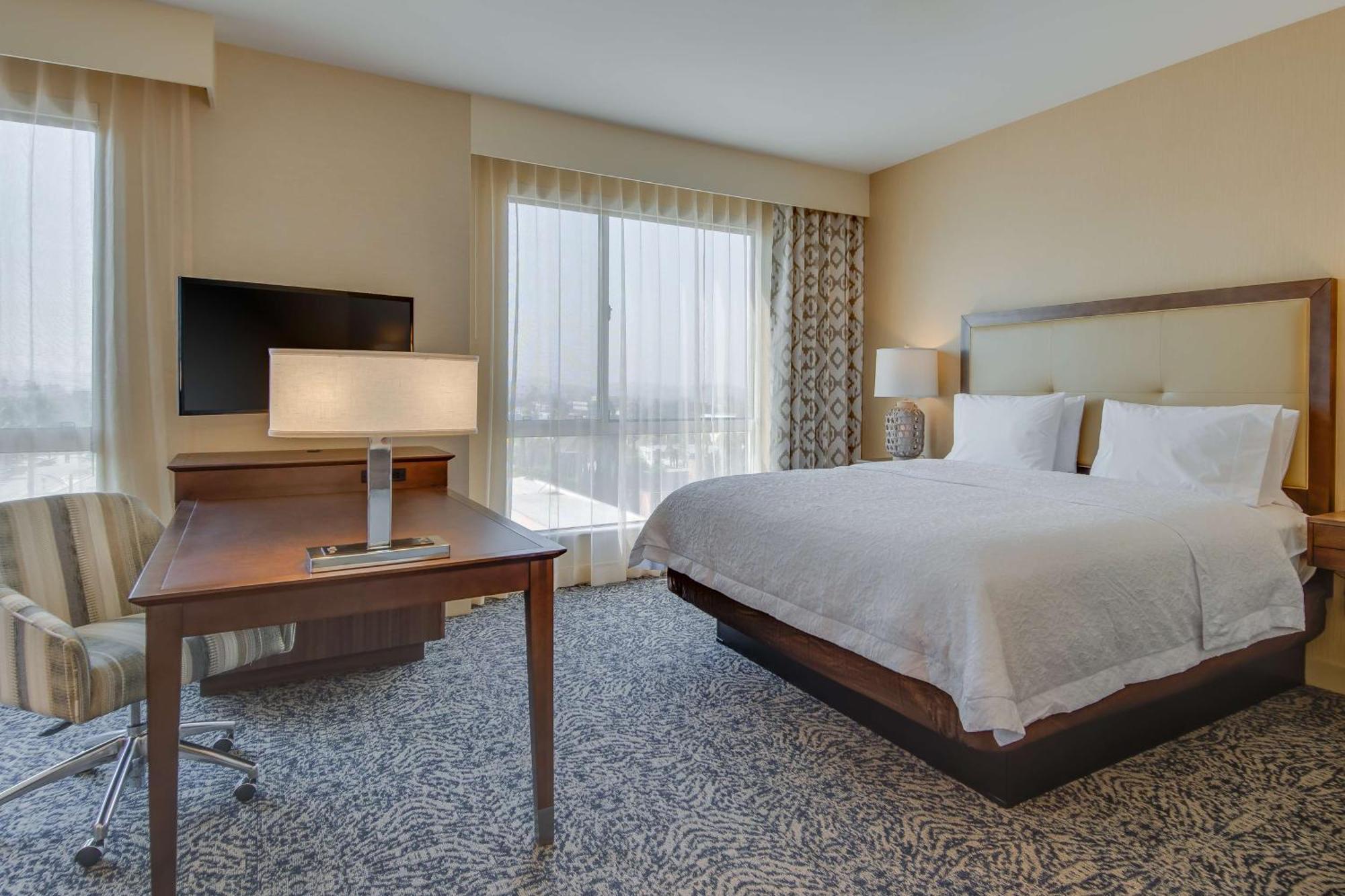 Hampton Inn & Suites Los Angeles - Glendale Exteriér fotografie