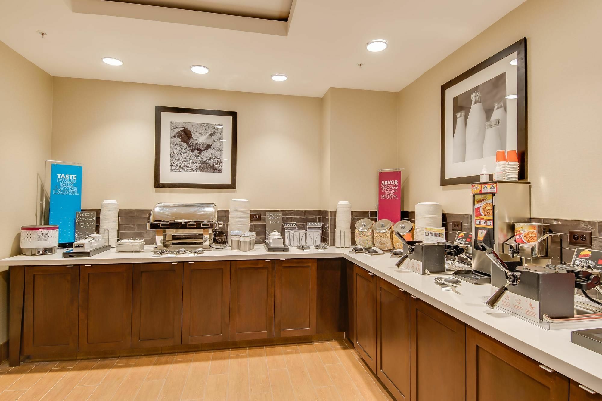 Hampton Inn & Suites Los Angeles - Glendale Exteriér fotografie