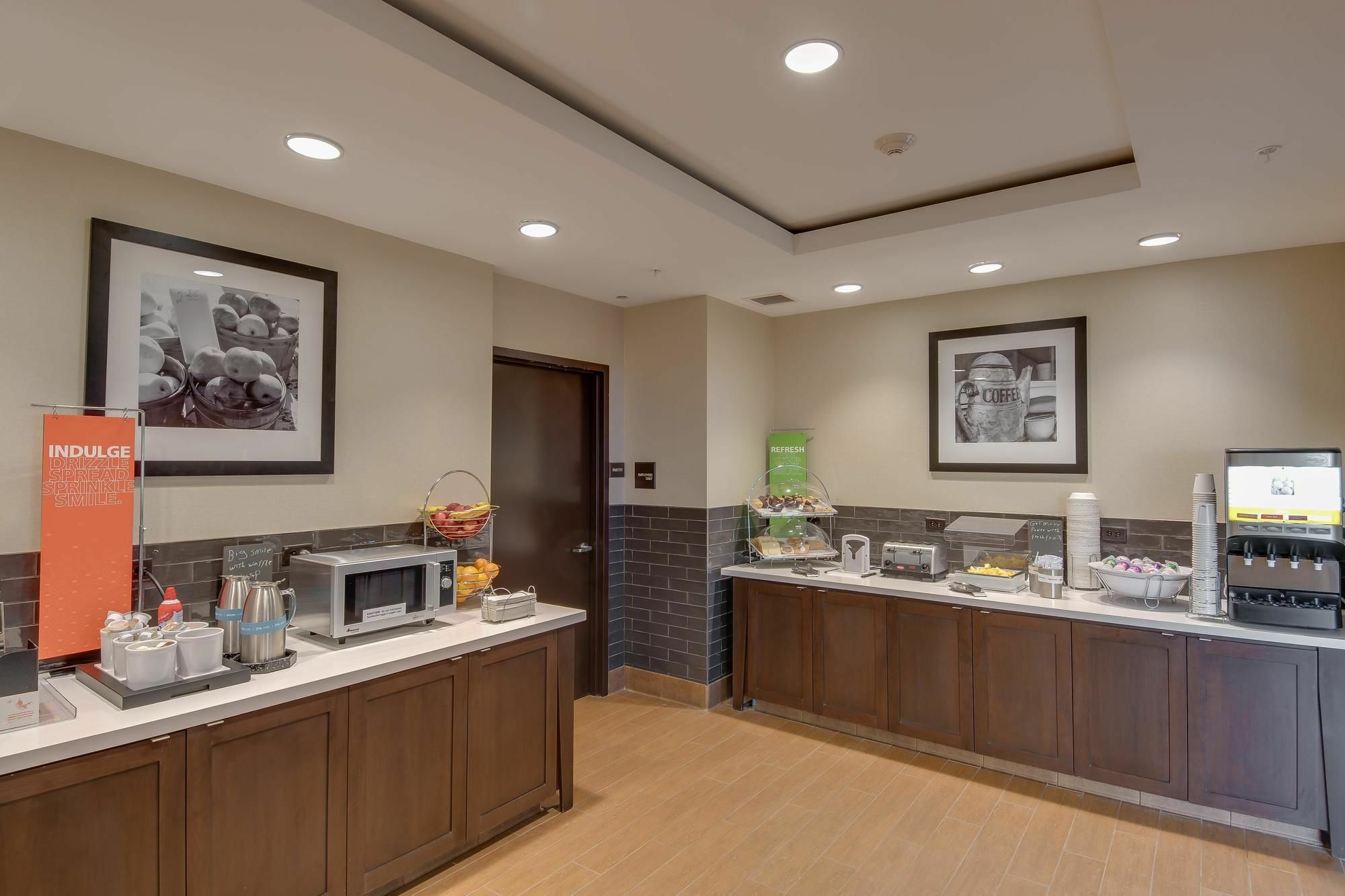 Hampton Inn & Suites Los Angeles - Glendale Exteriér fotografie